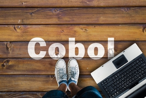 Illustration symbolisant l’intégration du COBOL dans un écosystème digital moderne